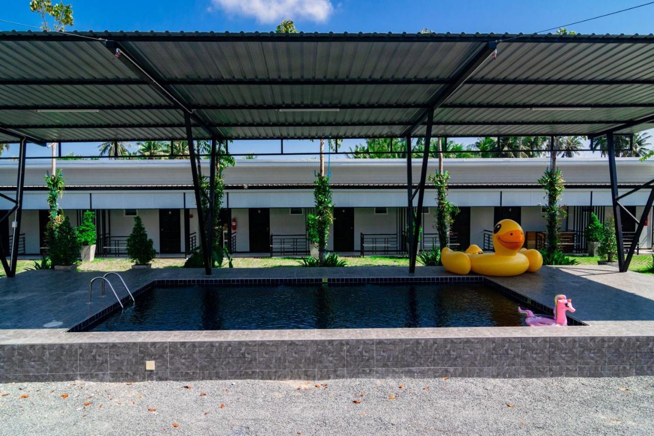 Oyo 533 Runya Poolvilla Прачуапкхирикхан Экстерьер фото